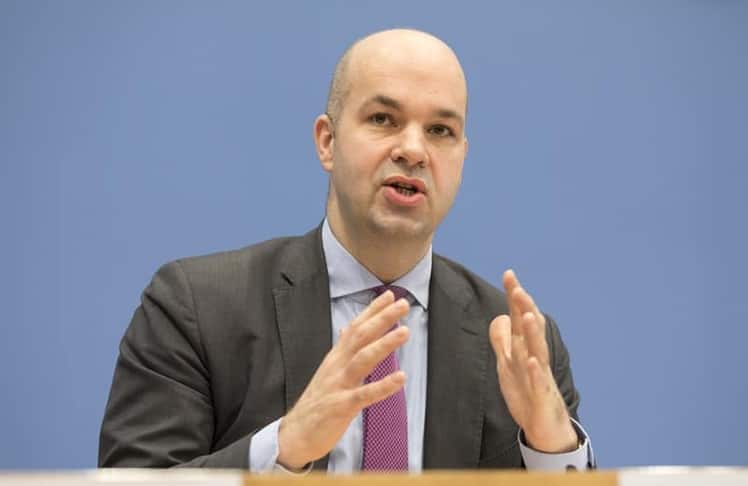DIW-Präsident Marcel Fratzscher plädiert angesichts steigender Energiepreise für gezielte Entlastungen von Haushalten mit niedrigen Einkommen.