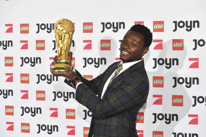 Influencer Bless Amada besuchte die LEGO Arena Show, die Sport, Entertainment und den Start der Fußball-Weltmeisterschaft 2026 miteinander verband. © BrauerPhotos/G. Nitschke