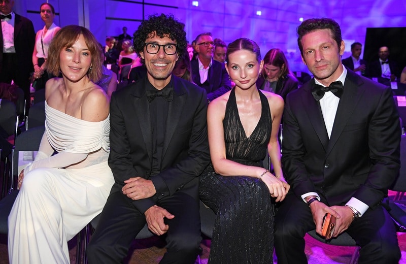 Jeannine Michaelsen, Boris Entrup, Anna Hiltrop und Alexander Kumptner (Bild: Brauer Photos / F. Seidel)