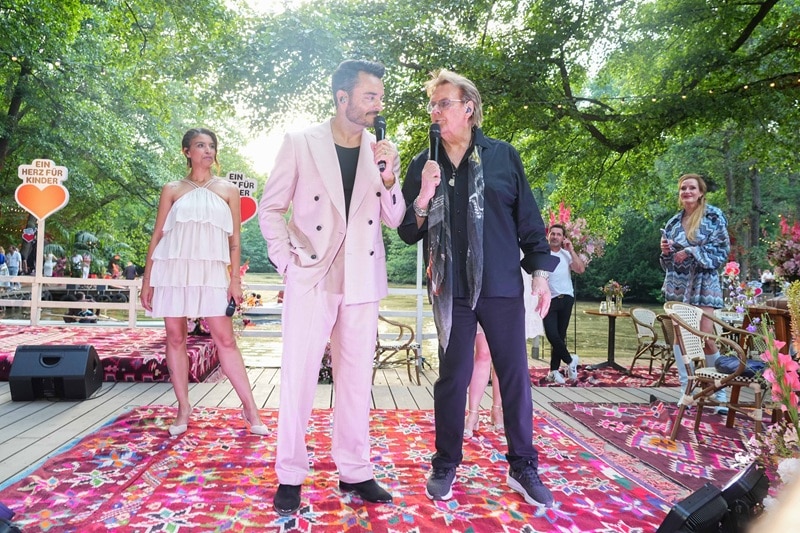 Giovanni Zarrella und Howard Carpendale in Aktion (Bild: Brauer Photos / J. Harrell)