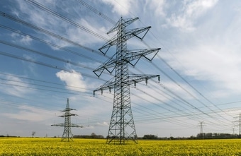RWE übernimmt Mehrheit bei Amprion und investiert Milliarden in den Netzausbau
