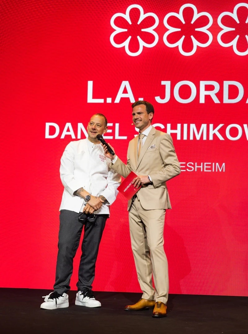 Daniel Schimkowitsch vom L.A. Jordan auf der Bühne in Frankfurt am Main (Bild: Michelin)