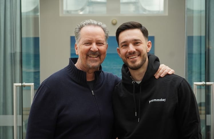 Klaus Harisch und sein Sohn Pablo, ihres Zeichens Gründer und Co-Gründer von yoummday