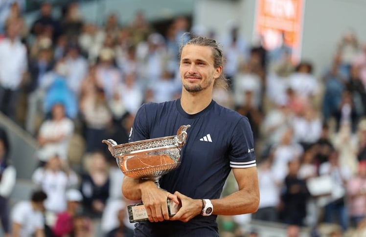 Alexander Zverev feiert bei den French Open 2026 seinen ersten Grand-Slam-Titel. Damit erhält auch die Debatte über die Verteilung der Erlöse im Tennissport neue Aufmerksamkeit.