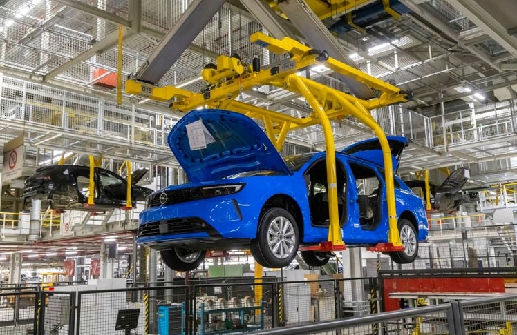 Im Opel-Werk in Rüsselsheim entsteht auch die nächste Generation des Astra. Opel und Stellantis investieren bis 2030 mehr als eine Milliarde Euro in Deutschland.