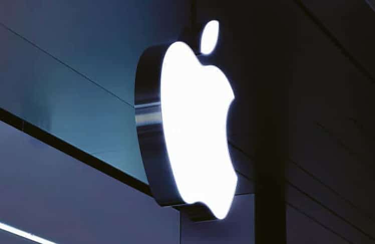 Strategischer Umbruch in Cupertino: Mit der Einführung von Siri AI transformiert Apple sein Ökosystem in eine proaktive, KI-gestützte Infrastruktur – doch in der EU bleibt das volle Potenzial aufgrund regulatorischer Hürden vorerst ungenutzt.