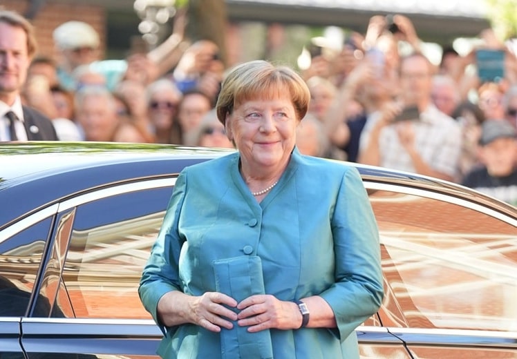 Merkel, Merz und mehr: Würdige Gästeliste zum Jubiläum