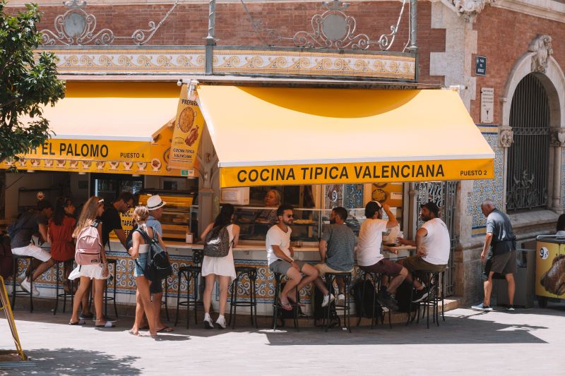 Valencia zählt mit mediterraner Küche, viel Sonne und hoher Lebensqualität zu den gesundheitsfreundlichsten Reisezielen Europas