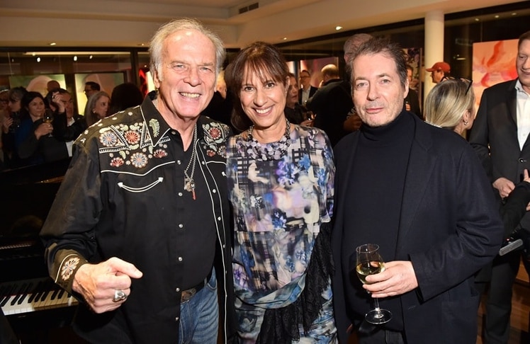 Wolfgang und Djamila Fierek mit Mario Mendrzycki im März 2026 in München (Bild: Brauer Photos / G. Nitschke)