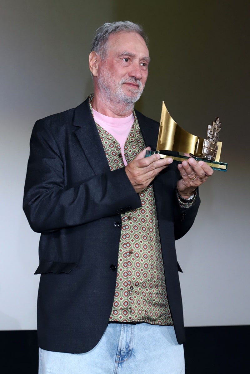 Roland Emmerich mit Gläserner Leinwand (Bild: Brauer Photos / H. Ross)