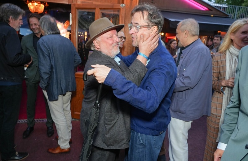 Tatort Produktionsallianz: Axel Prahl und Jan-Josef Liefers gut gelaunt in Berlin (Bild: Brauer Photos / J. Harrell)