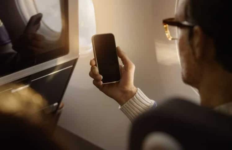 Lufthansa startet am 19. August 2026 mit kostenlosem Starlink-WLAN und will bis 2029 rund 850 Flugzeuge der Lufthansa Group mit Highspeed-Internet ausstatten.