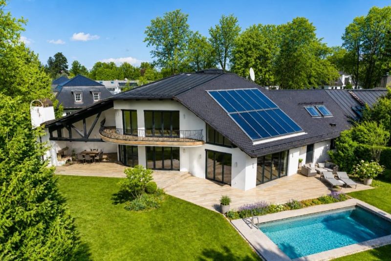 Die Design-Villa in Grünwald südlich von München belegt mit 10.750 Euro Kaltmiete pro Monat Platz 9 im Immowelt-Ranking der teuersten Mietobjekte Deutschlands. © Duken & v. Wangenheim