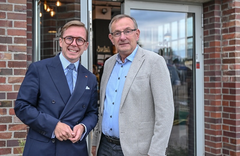 Philipp Amthor und Bernd Siggelkow in Marzahn (Bild: Brauer Photos / O. Walterscheid)