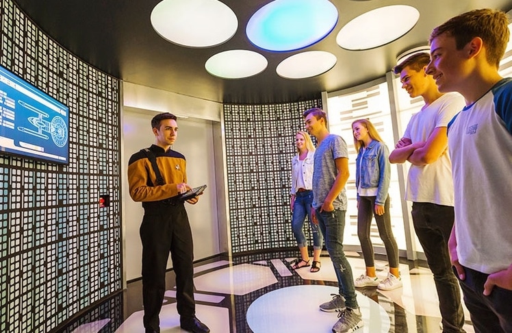 Mit der Achterbahn "Star Trek: Operation Enterprise" beherbergt der Movie Park Germany bereits einen Leckerbissen für adrenalinfreudige Fans, der zum 60. Jubiläum der Marke um ein tagesfüllendes Trekkie-Programm ergänzt wird