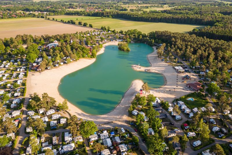 Das Südsee-Camp in der Lüneburger Heide gehört auch 2026 zu den gefragtesten Campingplätzen deutscher Camper und behauptet sich damit in der Spitzengruppe des PiNCAMP-Rankings. © PiNCAMP