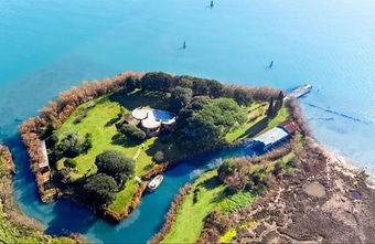 Privatinsel mit Napoleon-Fort bei Venedig steht zum Verkauf