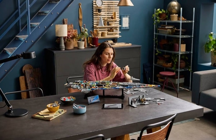 Der Star Wars Executor Super Star Destroyer, das bislang längste Lego-Set, bei der Entstehung