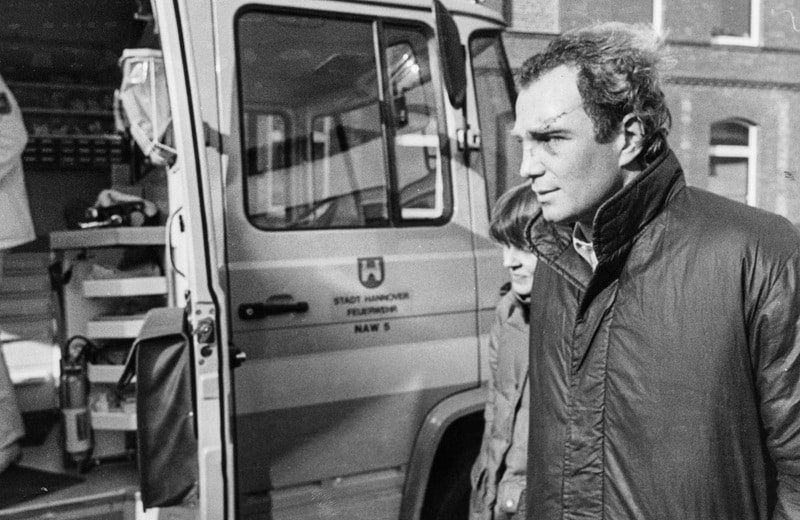 Ebenfalls Teil der Legende: Im Frühjahr 1982 ist Uli Hoeneß, damals Manager des FC Bayern München, der einzige Überlebende eines Flugzeugabsturzes (Bild: Brauer Photos / localpic)