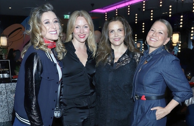 Annie Heger, Esther Roling, Rebecca Immanuel, und Nova Meierhenrich