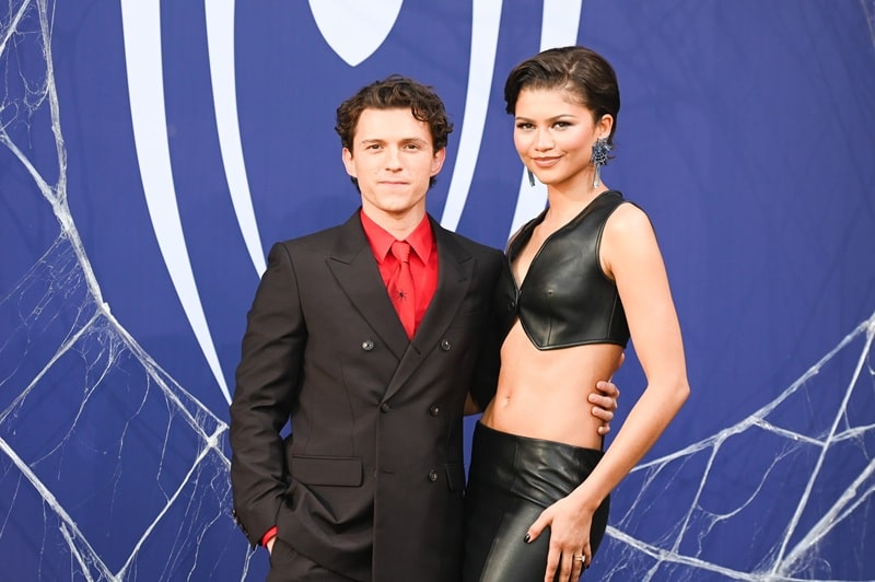 Tom Holland (Spider-Man / Peter Parker) und Zendaya (MJ) beim Fan-Event zu "Spider-Man: Brand New Day" am Uber Platz in Berlin im Juni (Bild: Brauer Photos / O. Walterscheid)
