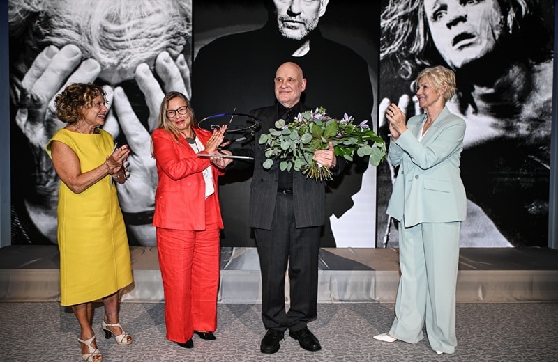Christian Redl mit Adrina Altaras, Tanja und Marika George (Bild: Brauer Photos / O. Walterscheid)