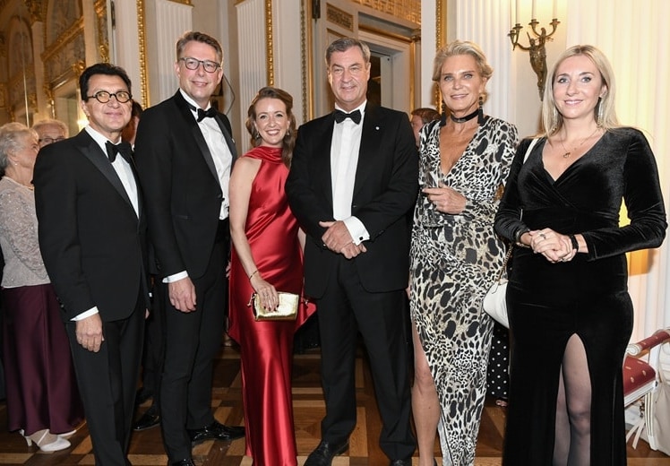 Bayerische Staatsoper bittet zum Bühnendinner