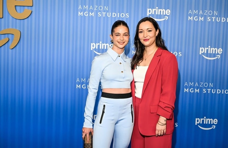 Lisa-Marie Koroll mit Verena Schilling