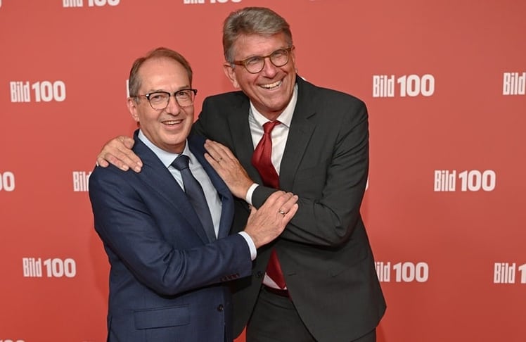 Berlin kennt auch gute Laune: Innenminister Alexander Dobrindt und Kulturminister Wolfram Weimer am Dienstag, 08. September 2026 bei Bild100 im Axel-Springer-Neubau. Viele weitere Bilder finden Sie in der Galerie am Artikelende!