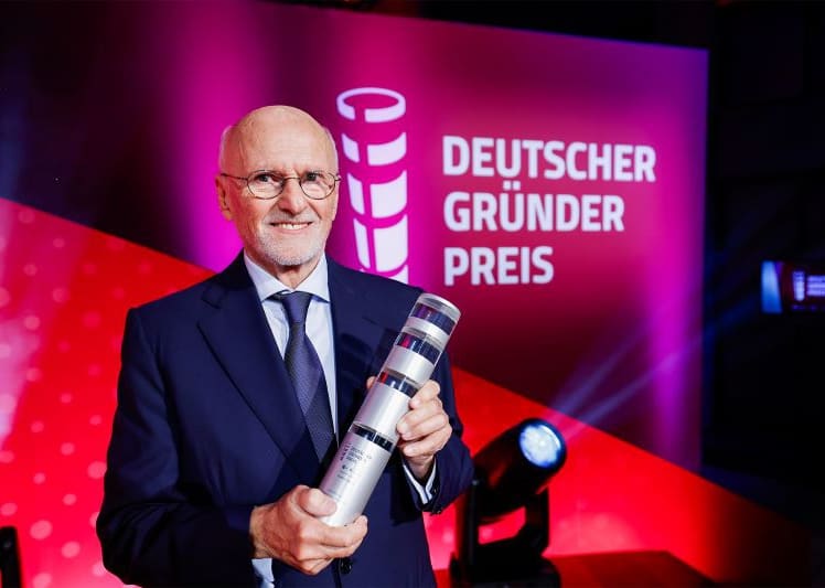Dirk Roßmann erhält Preis für sein Lebenswerk